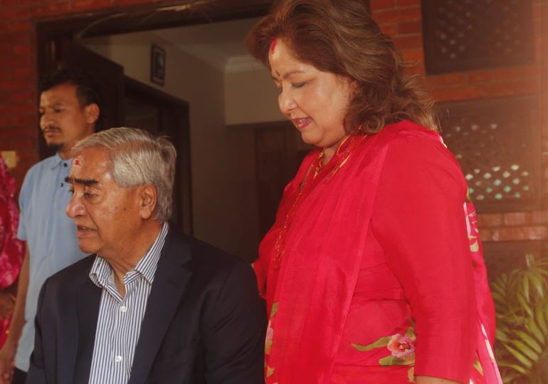देउवा दम्पत्ती अस्पतालबाट आज डिस्चार्ज हुँदै,अस्थायी रूपमा ललितपुरमा बस्ने